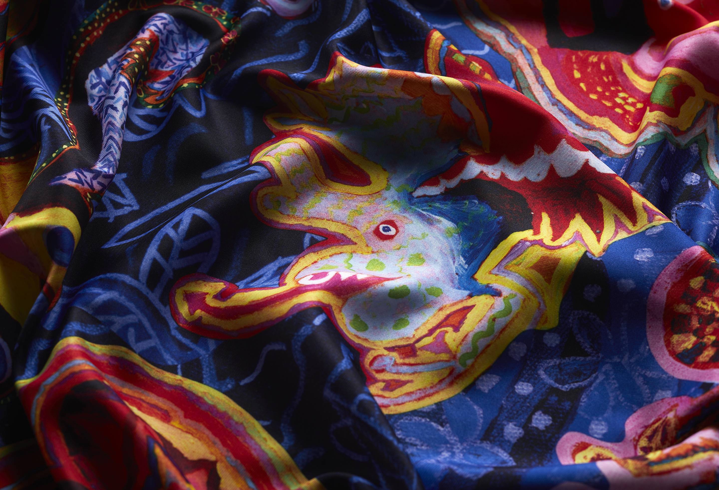 Alternative view of Fantasy Animals Knot Wrap